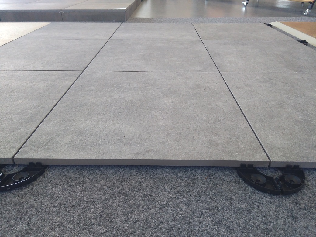 venkovní dlažba na terče kalibrovaná Pietra Grey 60x60x2cm